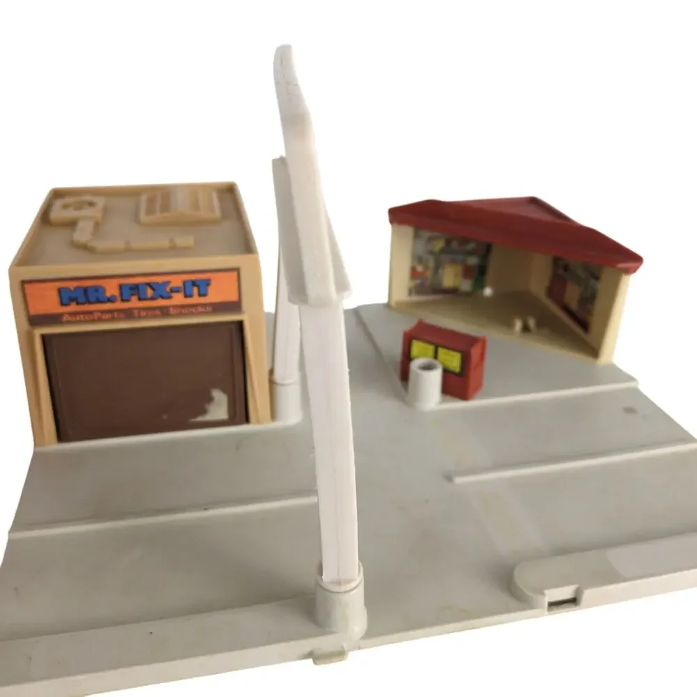 Vintage 1981 Hot Wheels‎ USA Builder Toy Playset Mr Fix-It Police Fire Station